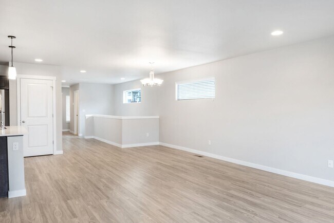 Building Photo - Newly Built 4bd 2.5ba in LSSD