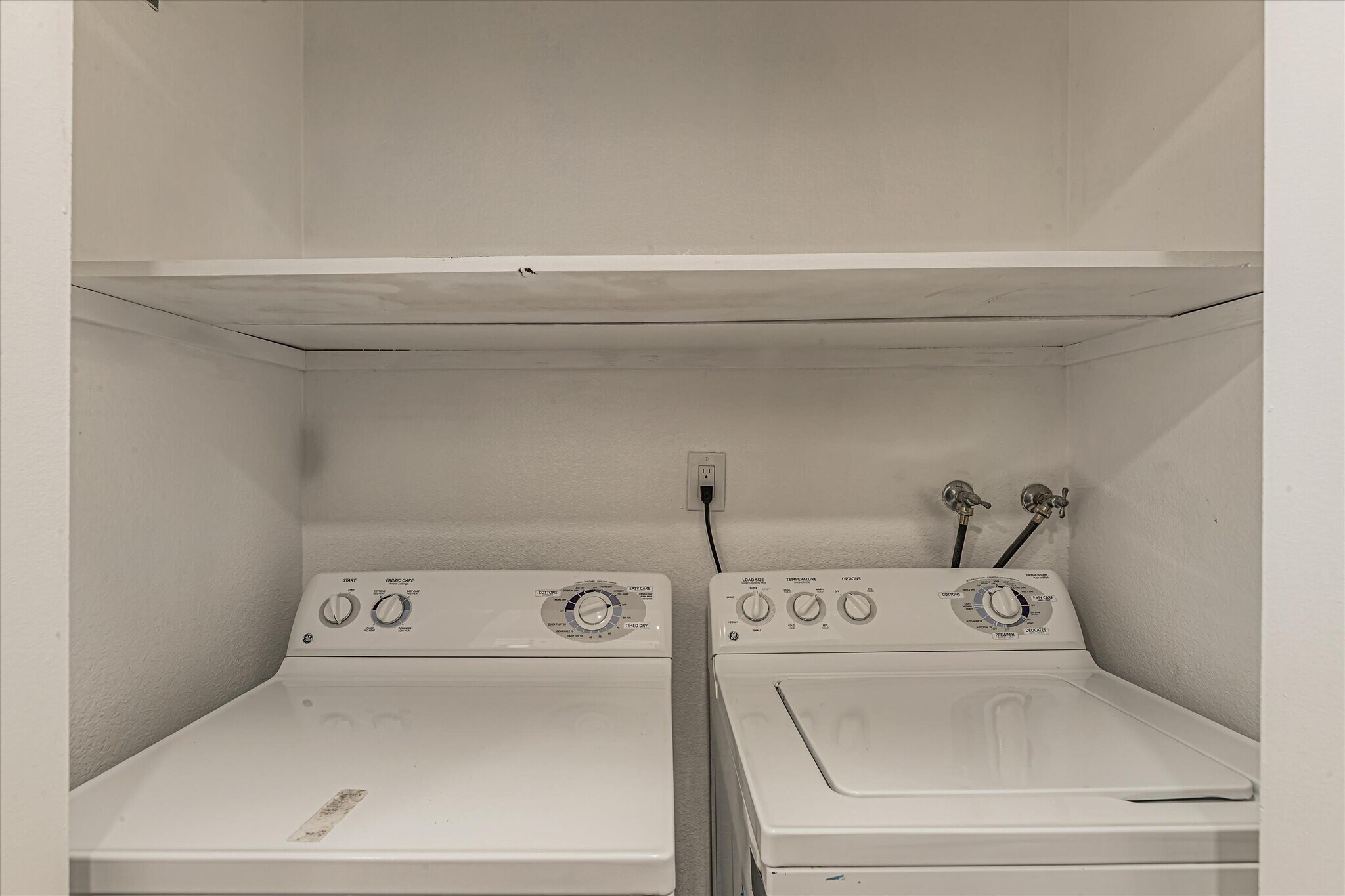 Building Photo - 25676 University Ct