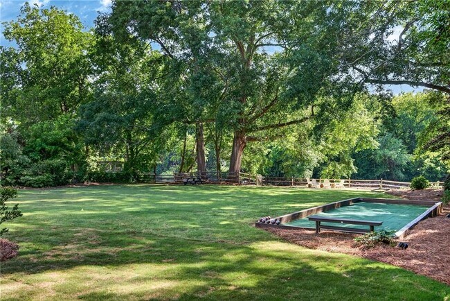 Building Photo - 3669 Cochise Dr SE