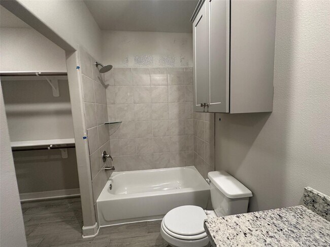 Building Photo - 104b Turner Dr