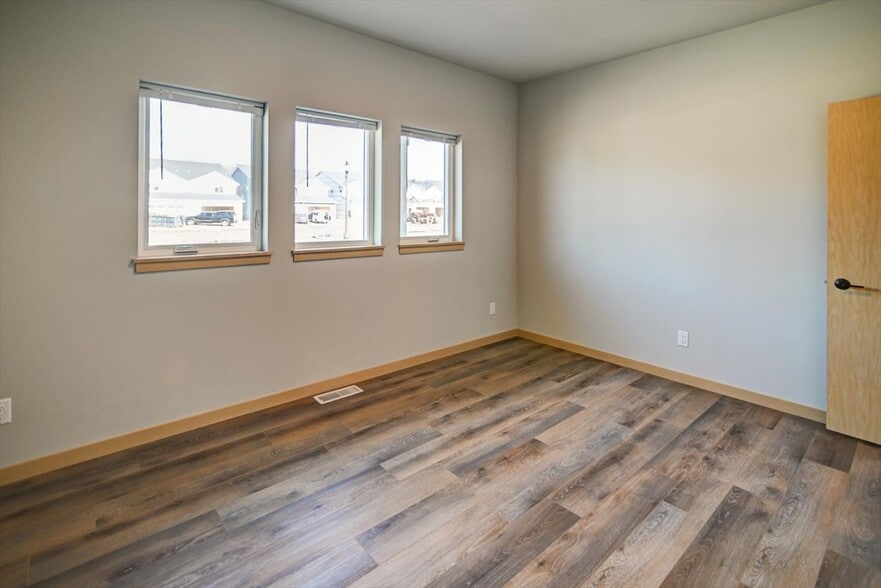 Building Photo - 4831 Suelo Rd