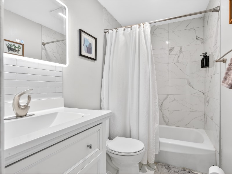 Building Photo - 1082h Mt Hope Ave