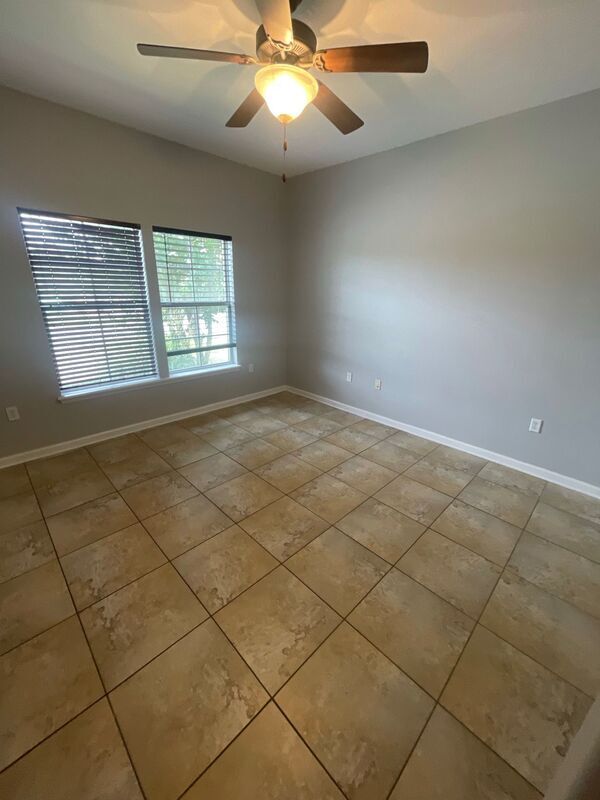 Building Photo - 2183 Del Carmel Way
