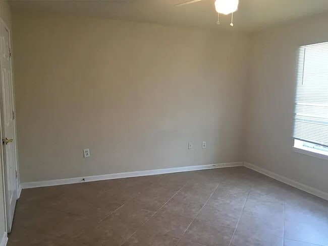 Building Photo - Perfect 2 bed/ 2bath located in Destin