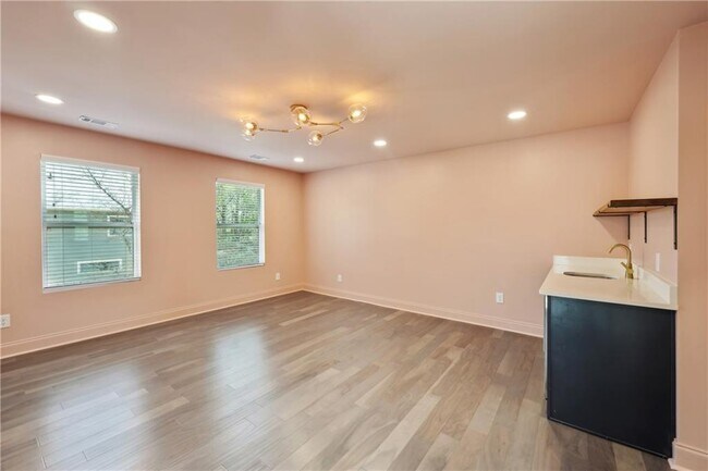 Building Photo - 3087 Alston Dr