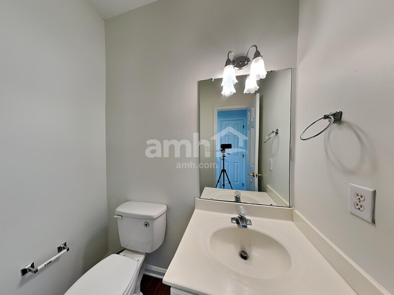 Building Photo - 14701 Pomerol Ln