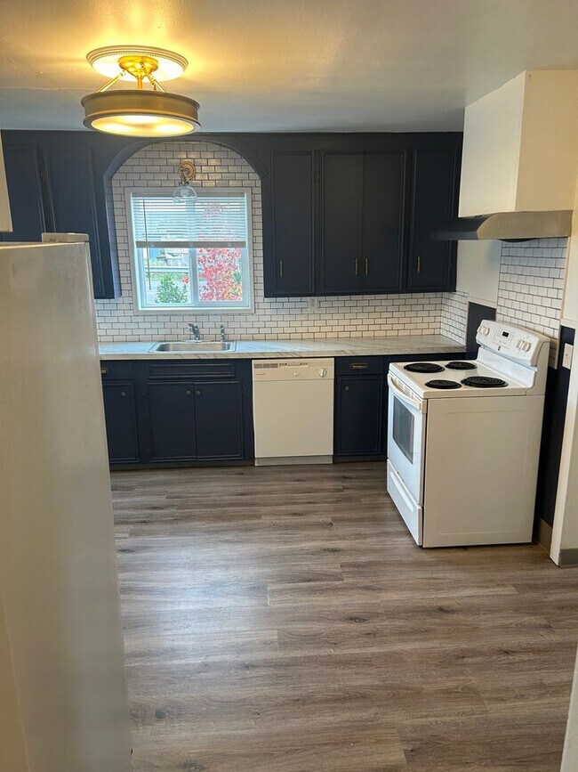 Building Photo - 29133 Milliron Rd