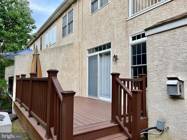 Building Photo - 668 Greycliffe Ln