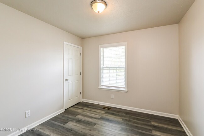 Building Photo - 8816 Persistence Dr