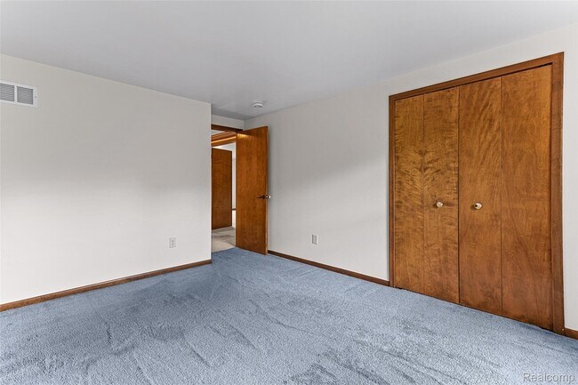 Building Photo - 3312 Palm Aire Ct