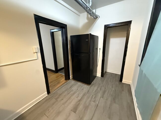 Building Photo - 2111 Grove Ave