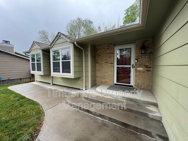 Building Photo - 203 Saddlemountain Rd