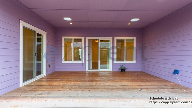 Building Photo - 1313 Crestview Ct