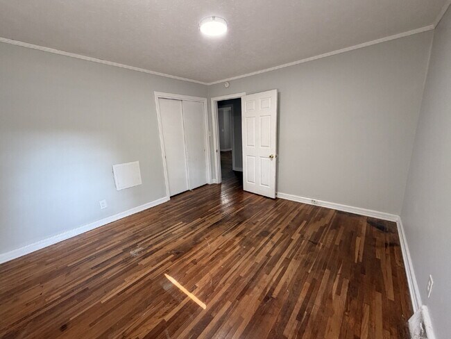 Building Photo - 4 Bedroom, 2 Bath Home in Humboldt