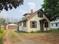 Building Photo - 2 Bedroom, 1 Bathroom Home with Garage Available Now