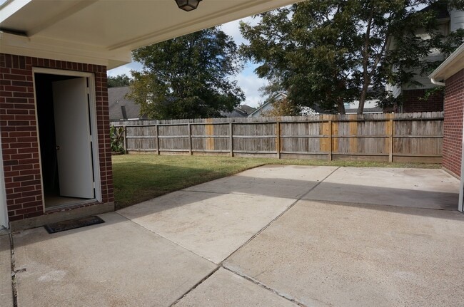 Building Photo - 4607 Forest Home Dr