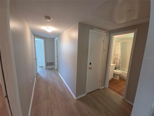 Building Photo - 4136 S Lockwood Ridge Rd