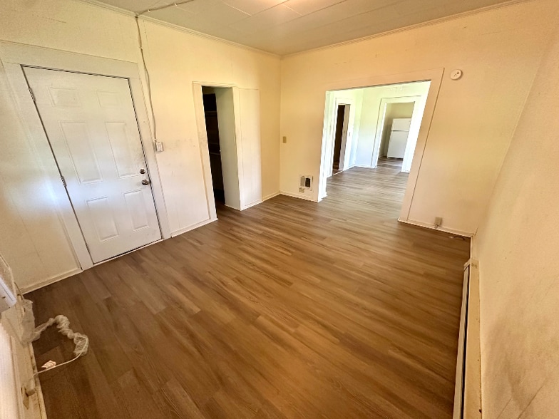 Building Photo - 420 Greensboro St