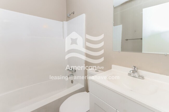 Building Photo - 145 Briarwood Cir