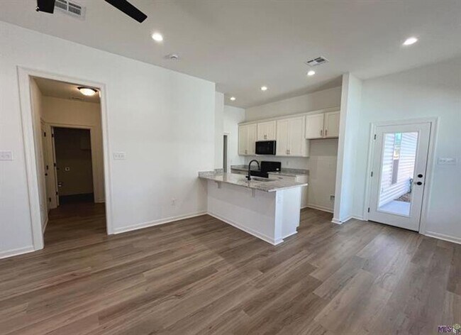 Building Photo - 28335 Merrimack Dr