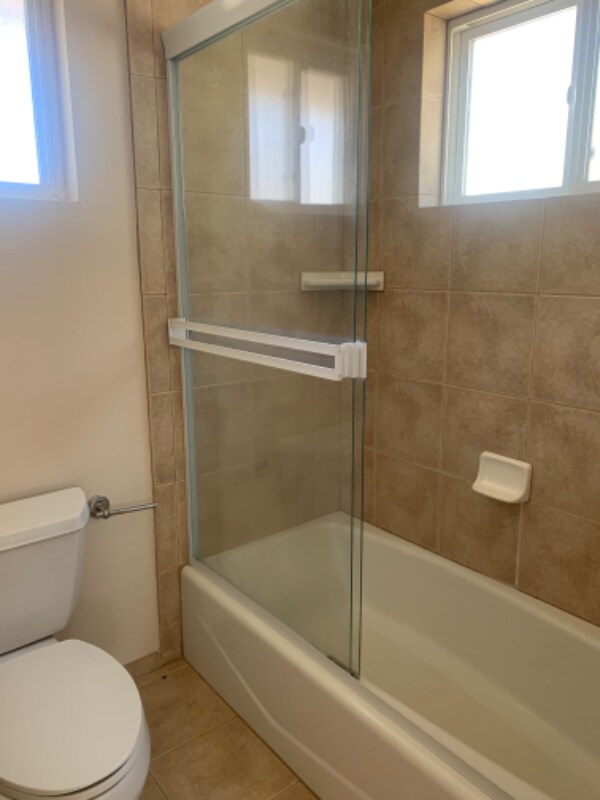 Building Photo - 1042 Squirrel Ln