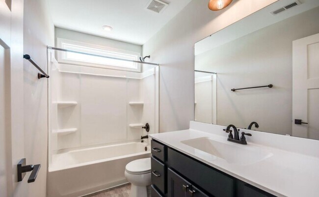 Building Photo - 15911 Long Meadow Way