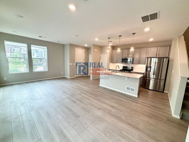 Building Photo - 21371 E 60th Ave