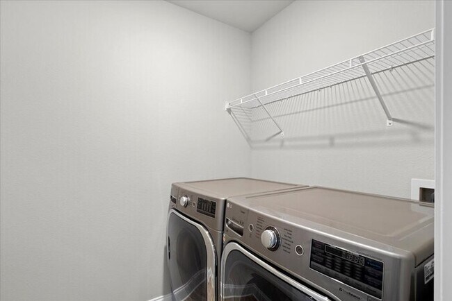 Building Photo - 18401 Elkwood Dr