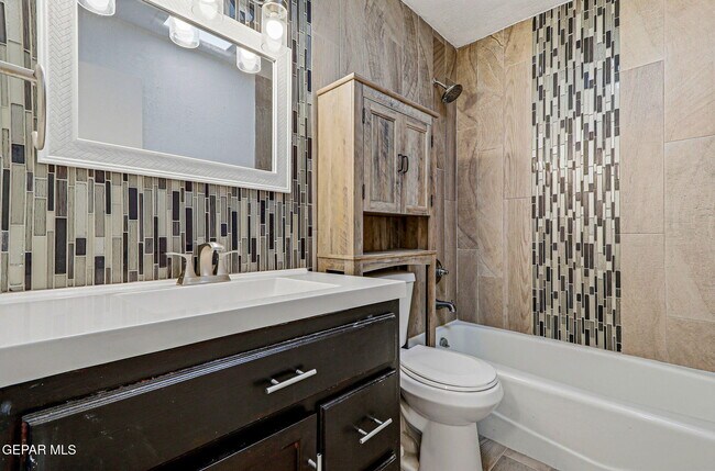 Building Photo - 11189 Ebb Tide Dr