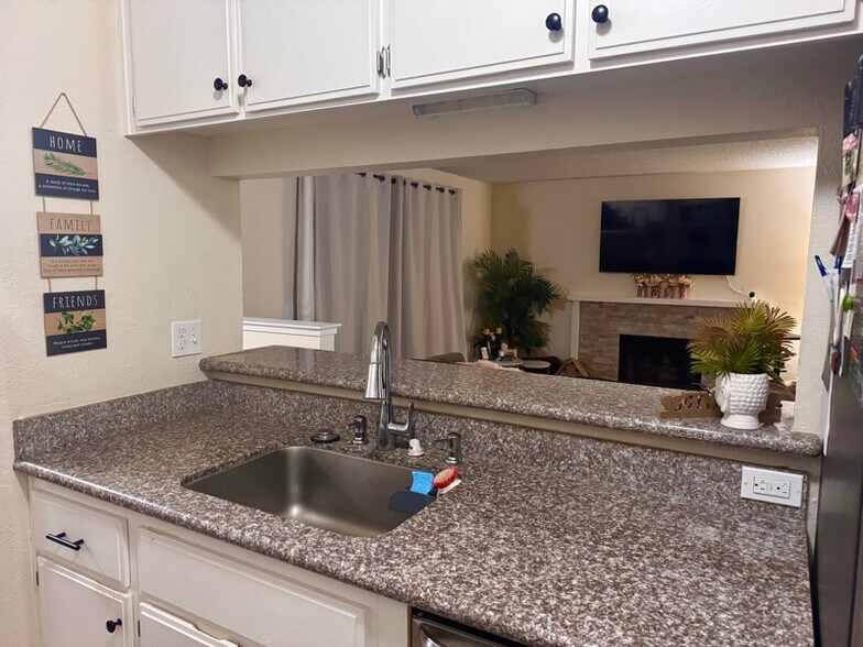 Building Photo - 21071 Gary Dr