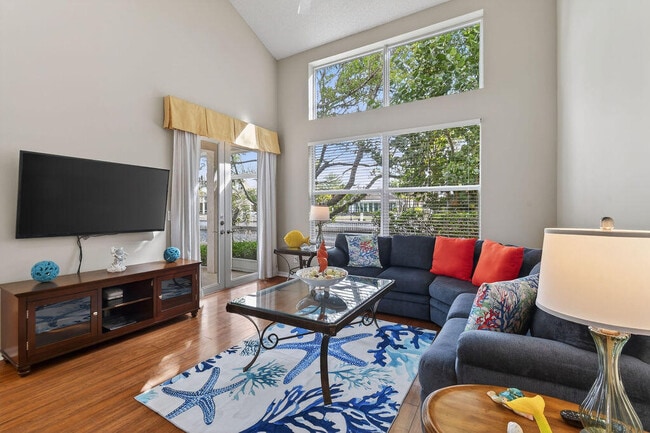 Building Photo - 2074 Mainsail Cir