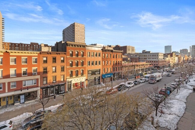 Building Photo - 322 Washington St