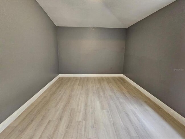 Building Photo - 635 Parakeet Ct