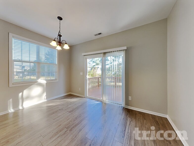 Building Photo - 70 Dropseed Ln