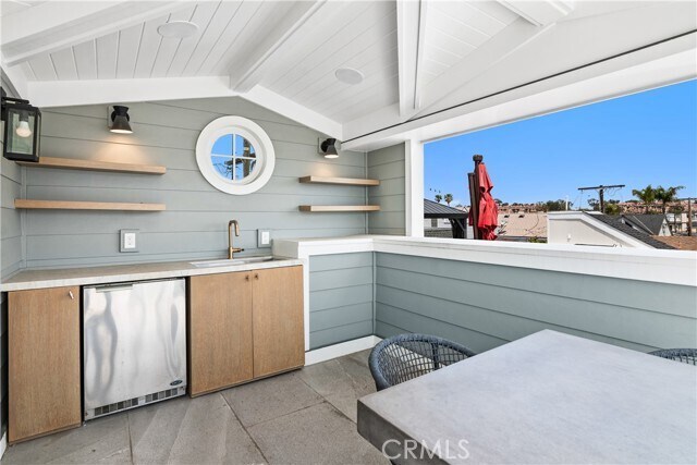Building Photo - 211 Topaz Ave