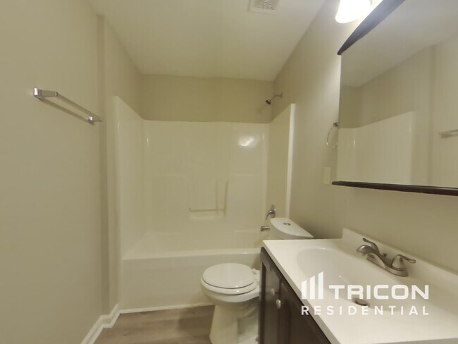 Building Photo - 27 Pleasant Forest Dr
