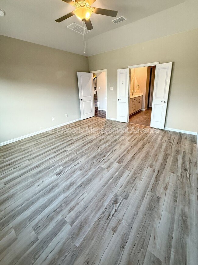 Building Photo - 452 Morning Dew Ln