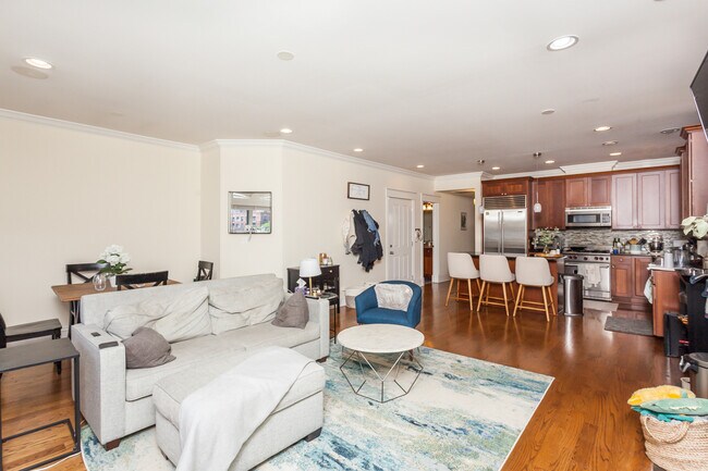 Building Photo - 2708 N Lehmann Ct