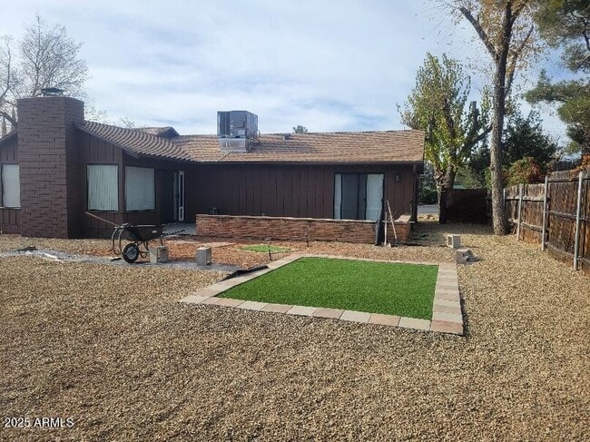 Building Photo - 180 Andante Dr