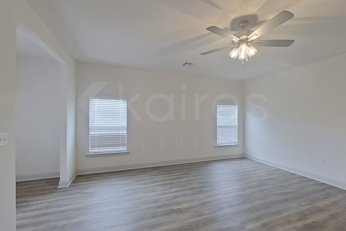 Building Photo - 8134 Hendrick Dr