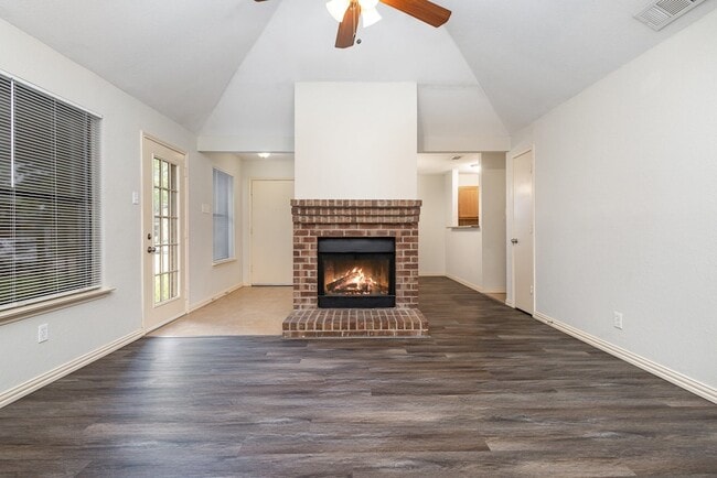 Building Photo - 1521 Wheatfield Ct