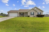 Building Photo - Convenience Meets Comfort in This Charming Home