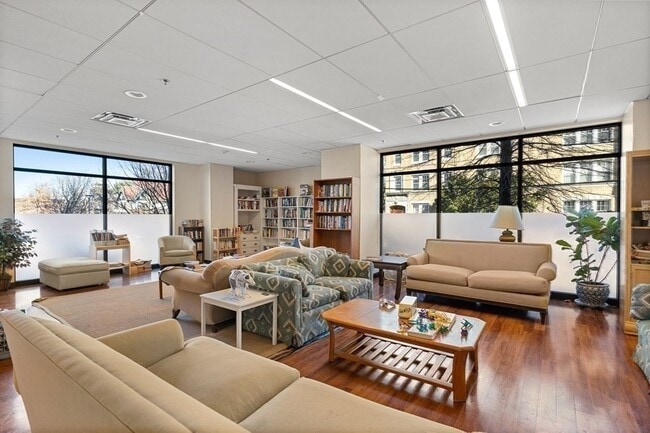 Building Photo - 60 Longwood Ave