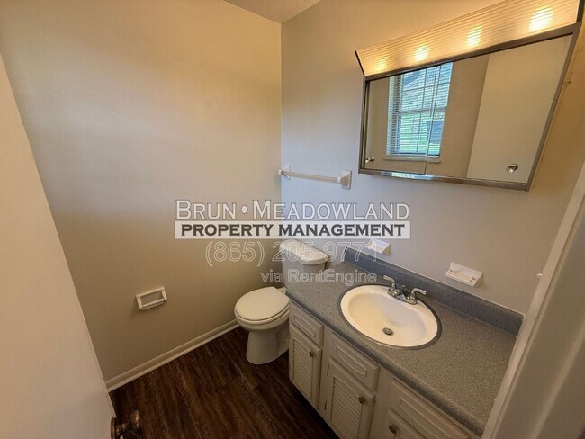 Building Photo - 3719 Mooers St