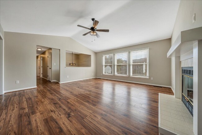 Building Photo - 5184 Orchard Hill Dr