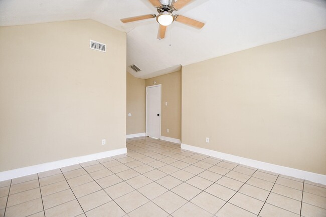 Building Photo - 12655 Mill Wheel Ln