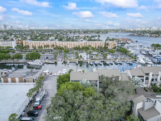 Building Photo - 40 Portside Dr
