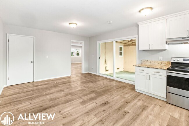 Building Photo - *NEW MOVE-IN SPECIAL | $1000 OFF FIRST MON...