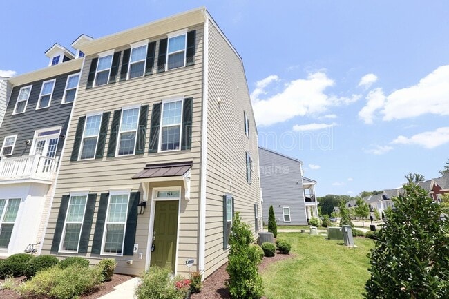 Building Photo - 425 Randolph Vw Dr