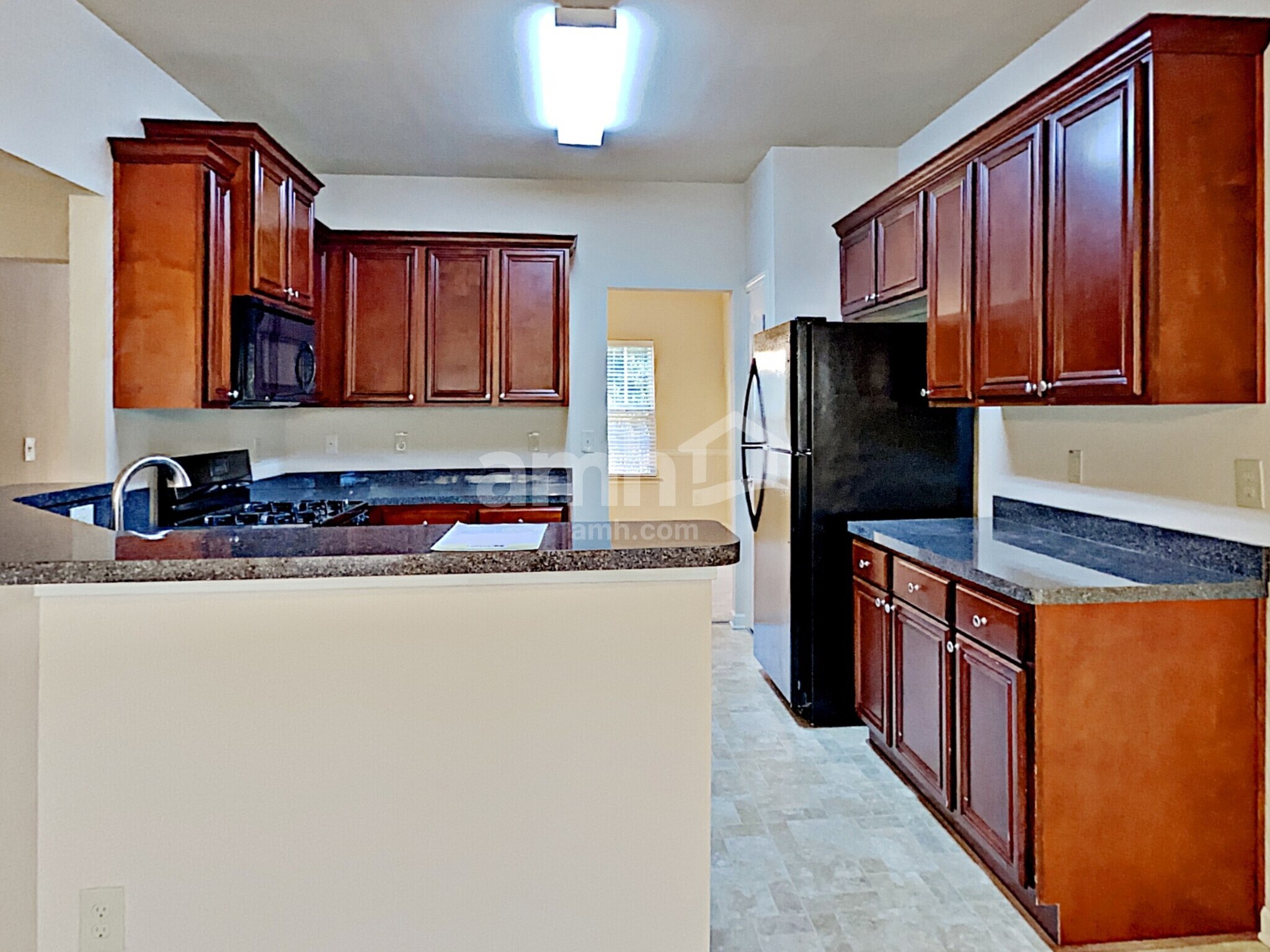 Building Photo - 3840 Aspen Springs